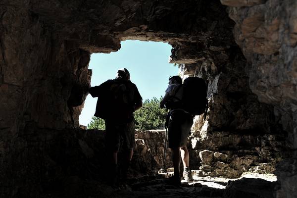Strada delle 52 gallerie al monte Pasubio, da passo Xomo bocchetta Campiglia al rifugio gen. A.Papa