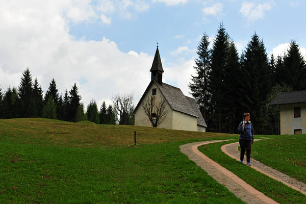 Cordogn&egrave;, prati San Giovanni, Val Noana Mezzano