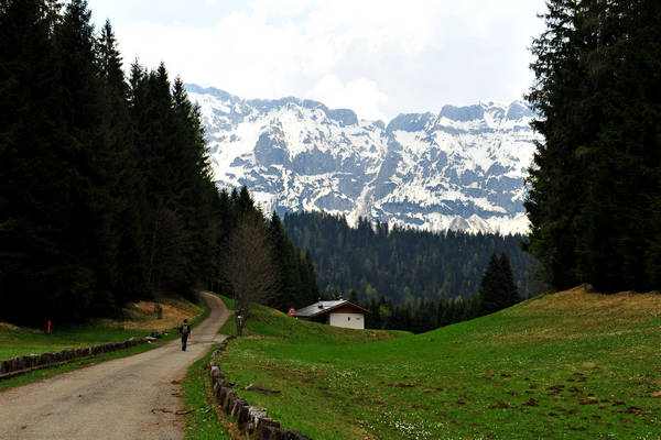 Cordogn&egrave;, prati San Giovanni, Val Noana Mezzano