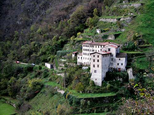 contrada Giaconi, Valstagna