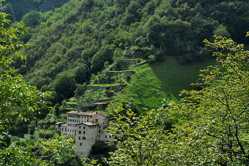 contrada Giaconi, Valstagna