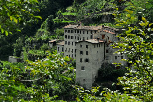 contrada Giaconi, Valstagna