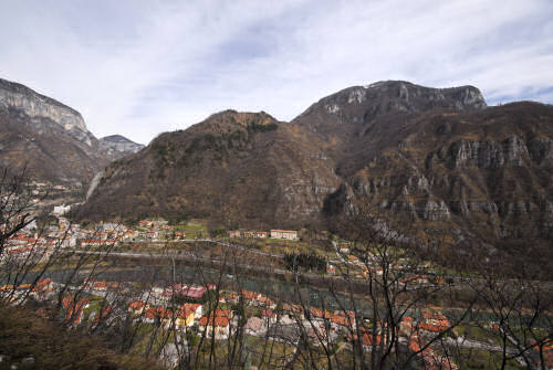 sentiero del Vu da Londa di Valstagna al Col d'Astiago nell'Altopiano di Asiago