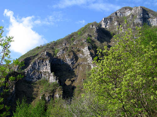 sentiero del Vu da Londa di Valstagna al Col d'Astiago nell'Altopiano di Asiago