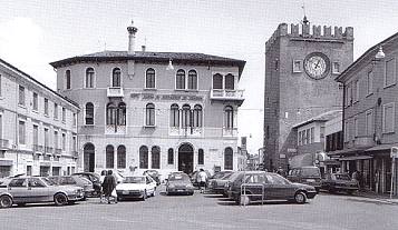 la piazza (ora Ferretto) nei primi anni '90